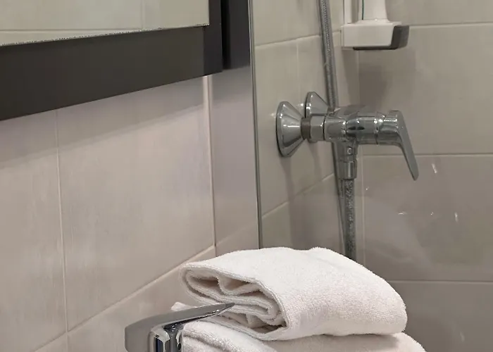 玛奎斯恩梅尔酒店 3* 萨里索伦札拉